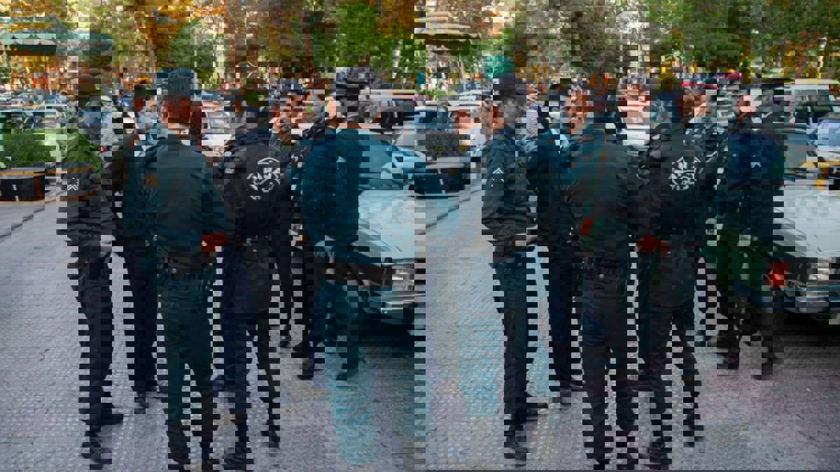 إيران تعلن اعتقال "جاسوس" يعمل لصالح الموساد