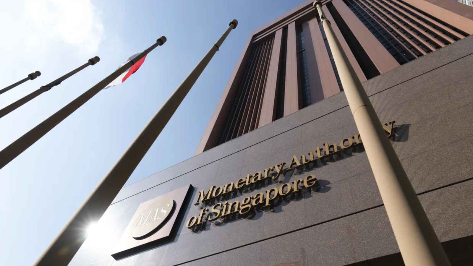 سنغافورة تفرض غرامات على بنوك بتهمة تبييض أموال