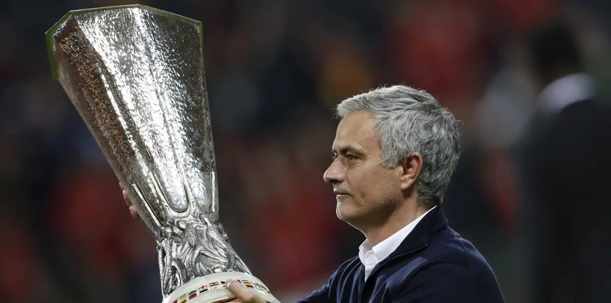 كيف رد مورينيو اعتباره في قلعة "أولد ترافورد"؟