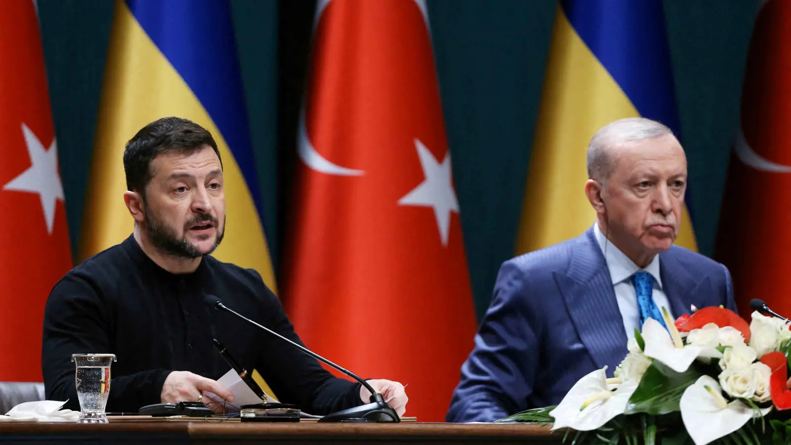 أردوغان يبحث مع زيلينسكي محادثات السلام الروسية الأوكرانية