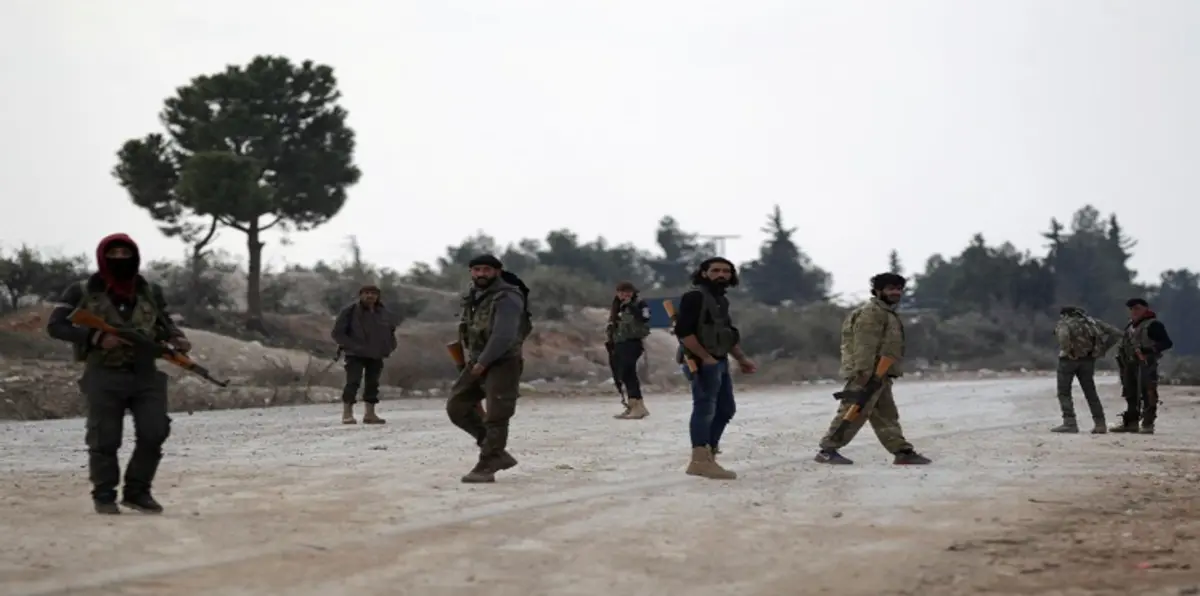 فيديو وصور.. مقاتلو المعارضة السورية يحاربون داعش في بزاعة ومساعدات تصل حمص‎