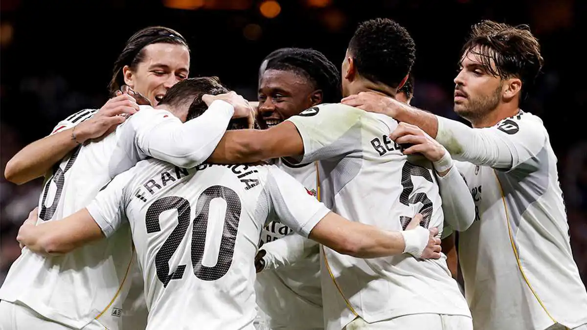 كم تبلغ مكافأة ريال مدريد حال فوزه بالسوبر الإسباني؟