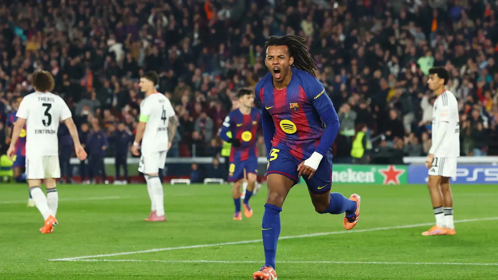 ملخص وأهداف مباراة برشلونة ضد آينتراخت فرانكفورت في دوري أبطال أوروبا