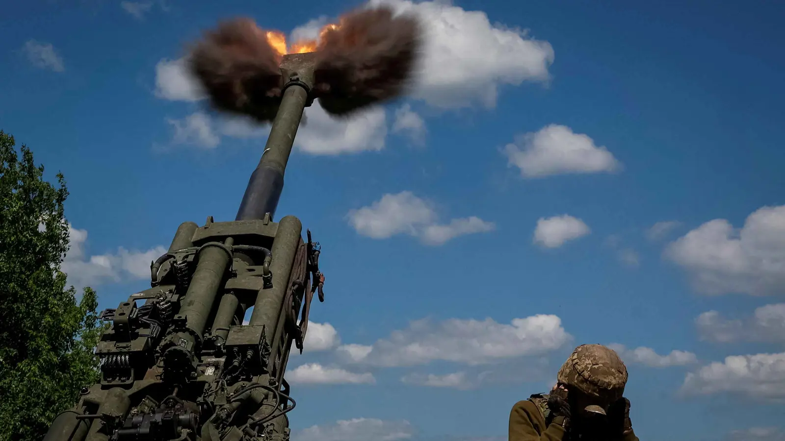 هل تستخدم أوكرانيا السلاح الكيميائي لوقف التقدم الروسي؟