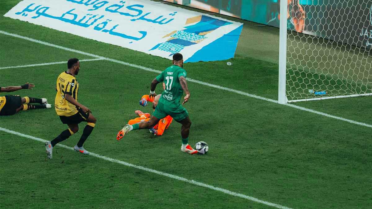 إسقاط مذهل.. تغريدة نارية من الأهلي السعودي بعد حسم ديربي جدة (صورة) 