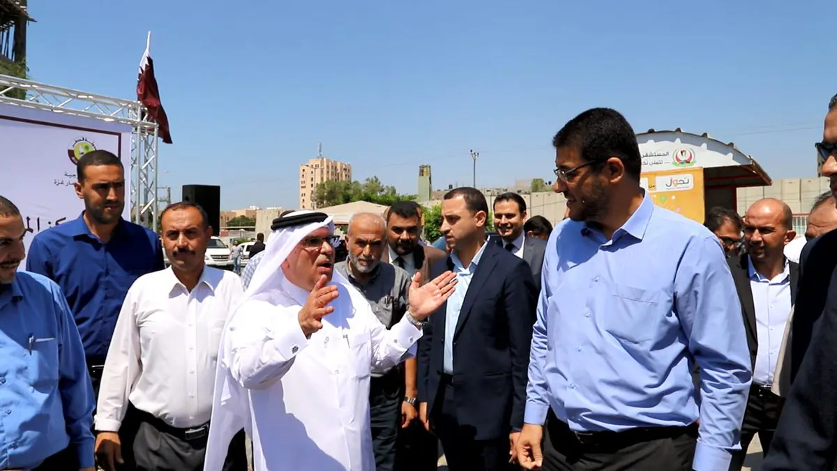 أهداف سياسية بغطاء إنساني.. استياء في غزة من "المحسوبية" المتفشية في المشاريع القطرية