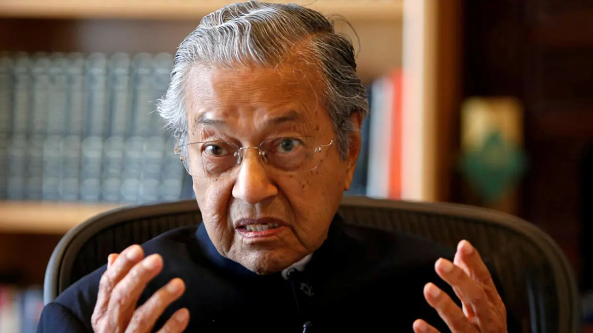 مهاتير: ماليزيا وإيران وتركيا وقطر تبحث آلية للتهرب من العقوبات