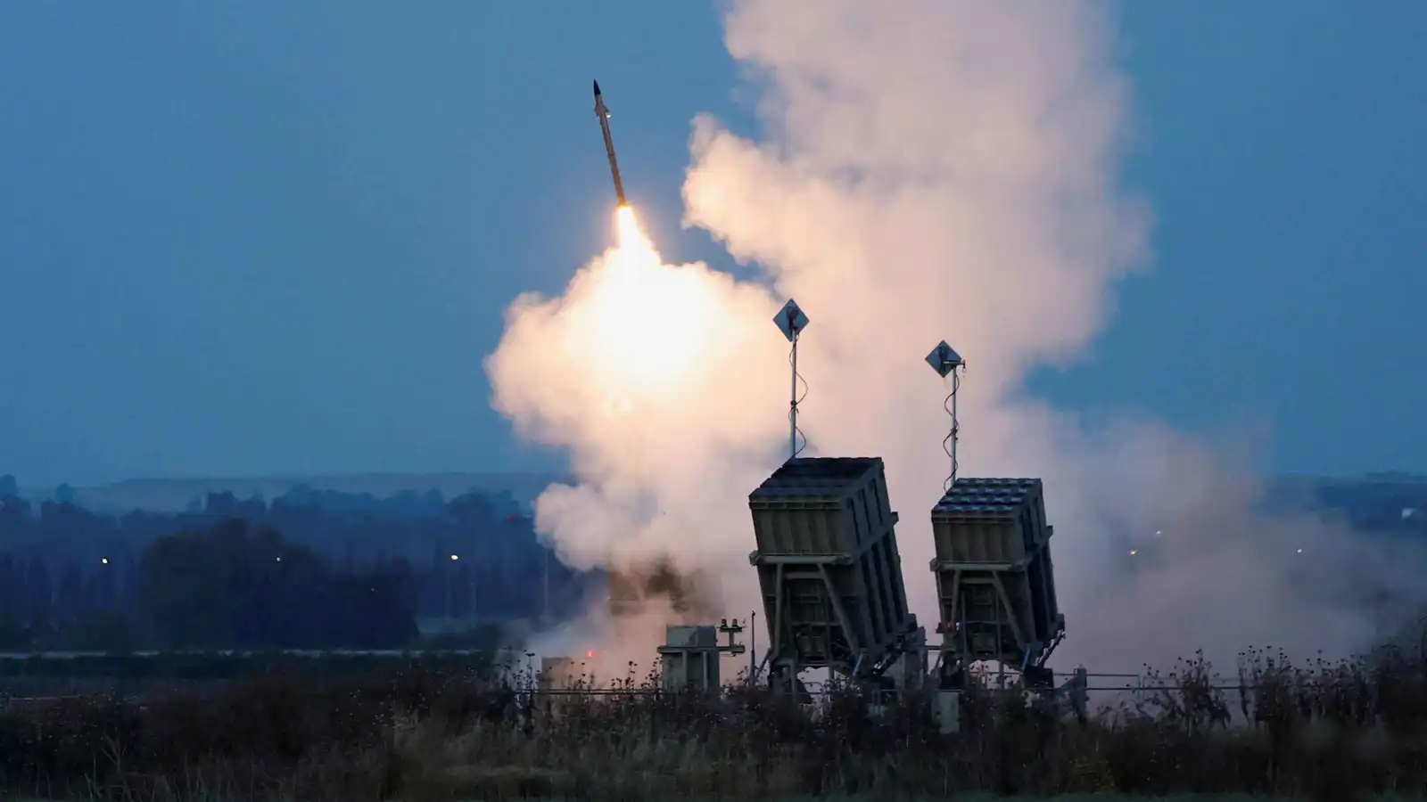 "اختبار قاتل".. هل تستنزف حرب إيران صواريخ إسرائيل الدفاعية؟