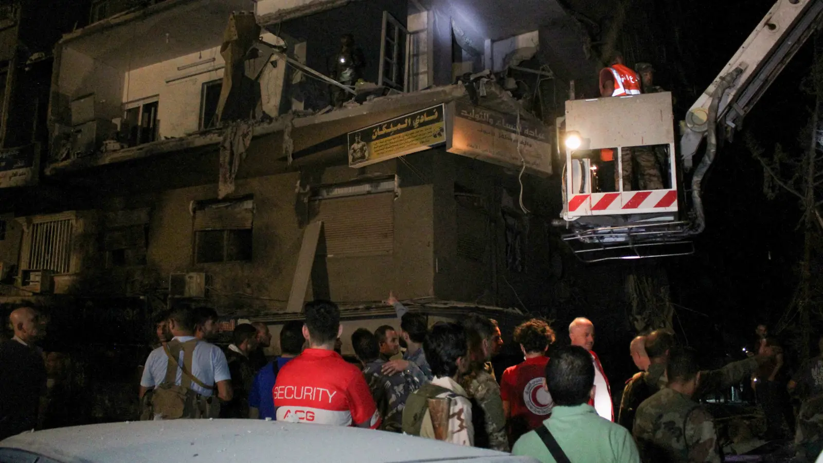 بعد هجوم "المزة".. إيران تكشف مصير قادة الحرس الثوري في سوريا