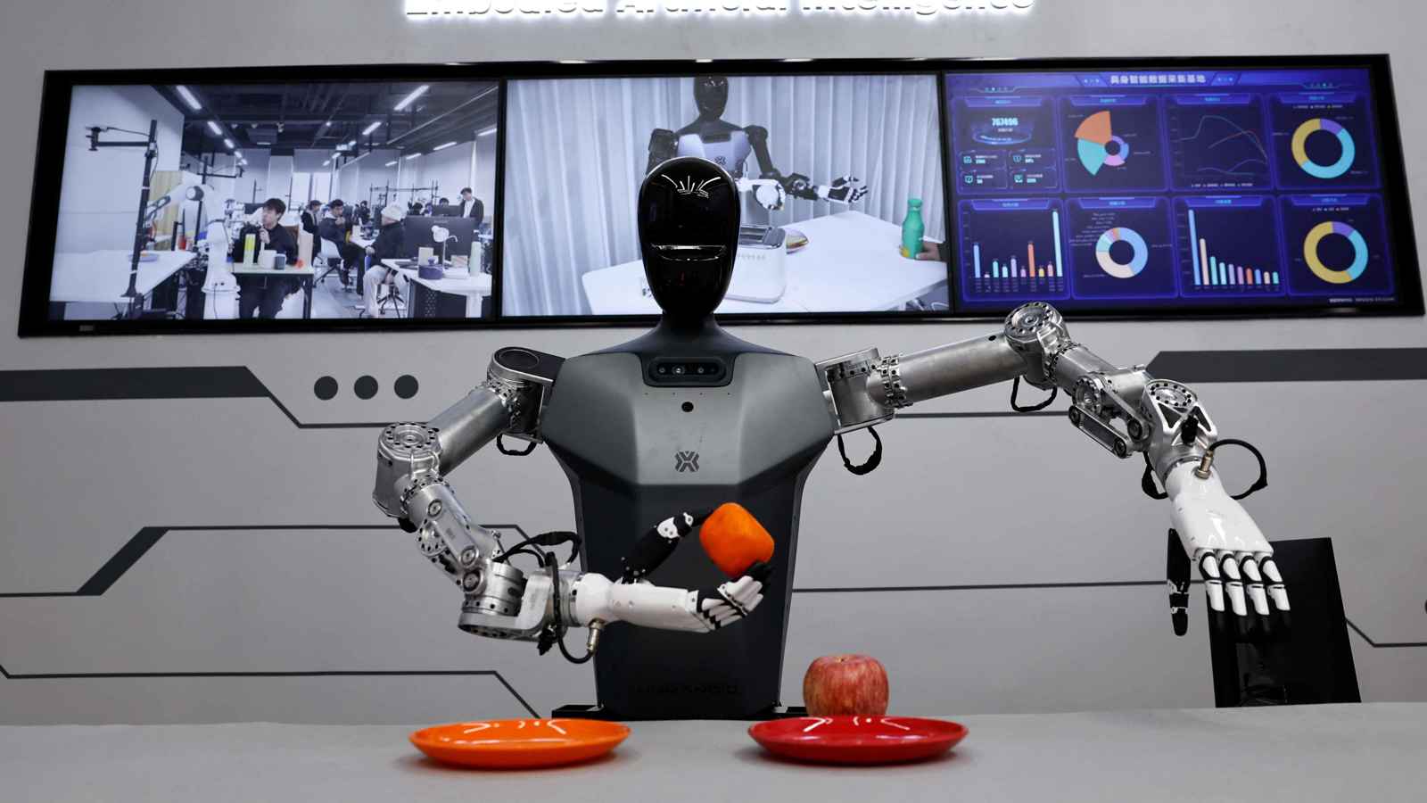 مسؤول صيني: لا خوف على البشر من الروبوتات