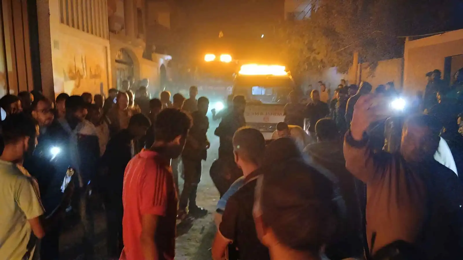 قصف ونسف.. الجيش الإسرائيلي يكثف عملياته الليلية في قطاع غزة (فيديو)