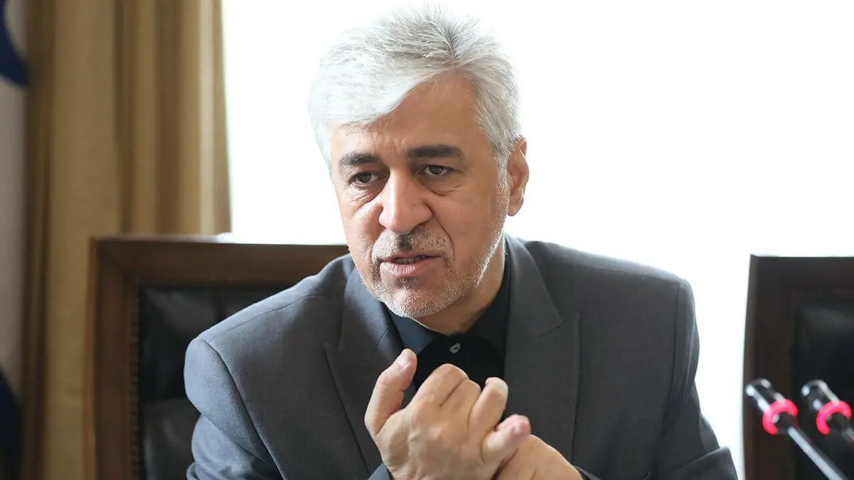 سرقة هاتف وزير إيراني أمام مسجد في طهران