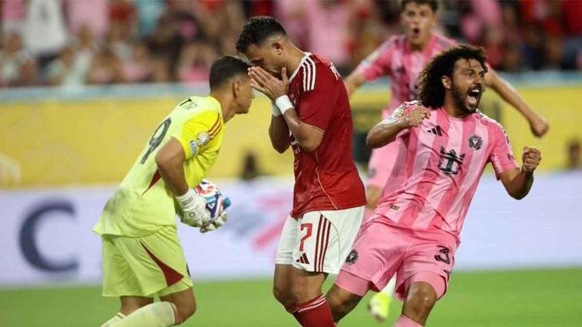 كم تبلغ العقوبة التي فرضها الأهلي المصري على تريزيغيه؟