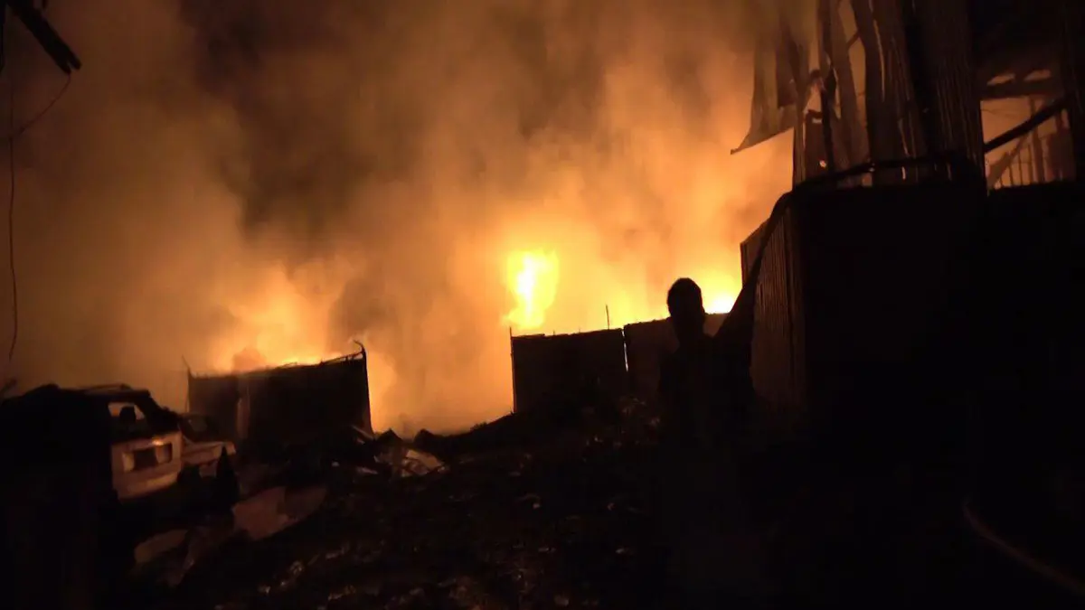 الحوثيون يقصفون مأرب والحديدة بالتزامن مع إعلان التحالف وقف إطلاق النار