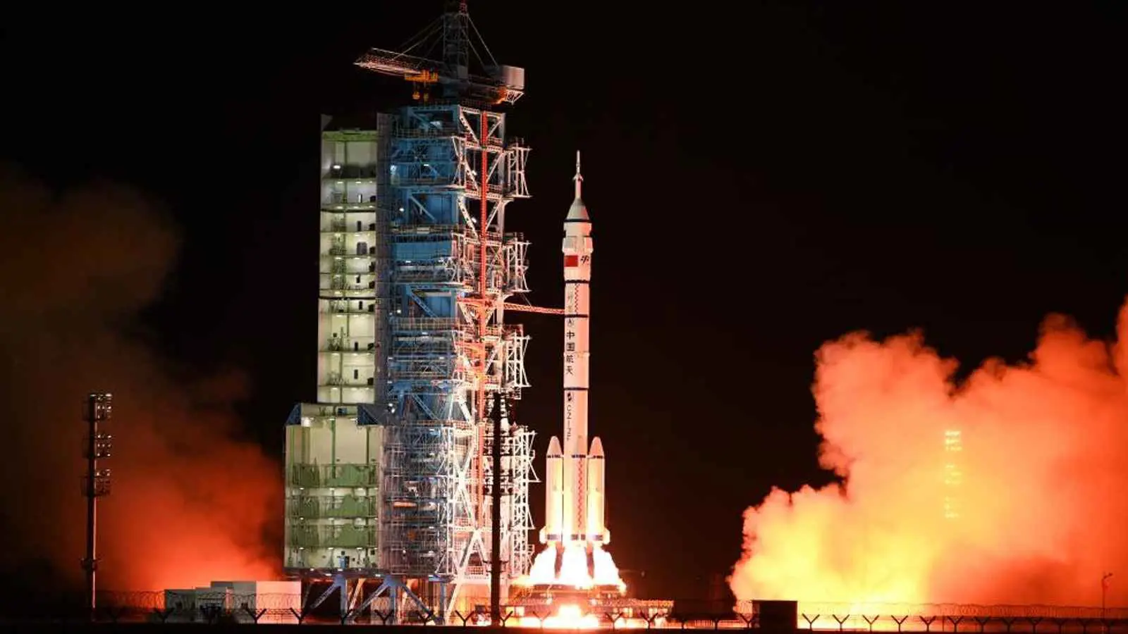 تجربة صينية فريدة لاستخدام "الطوب القمري" في بناء محطات فضائية