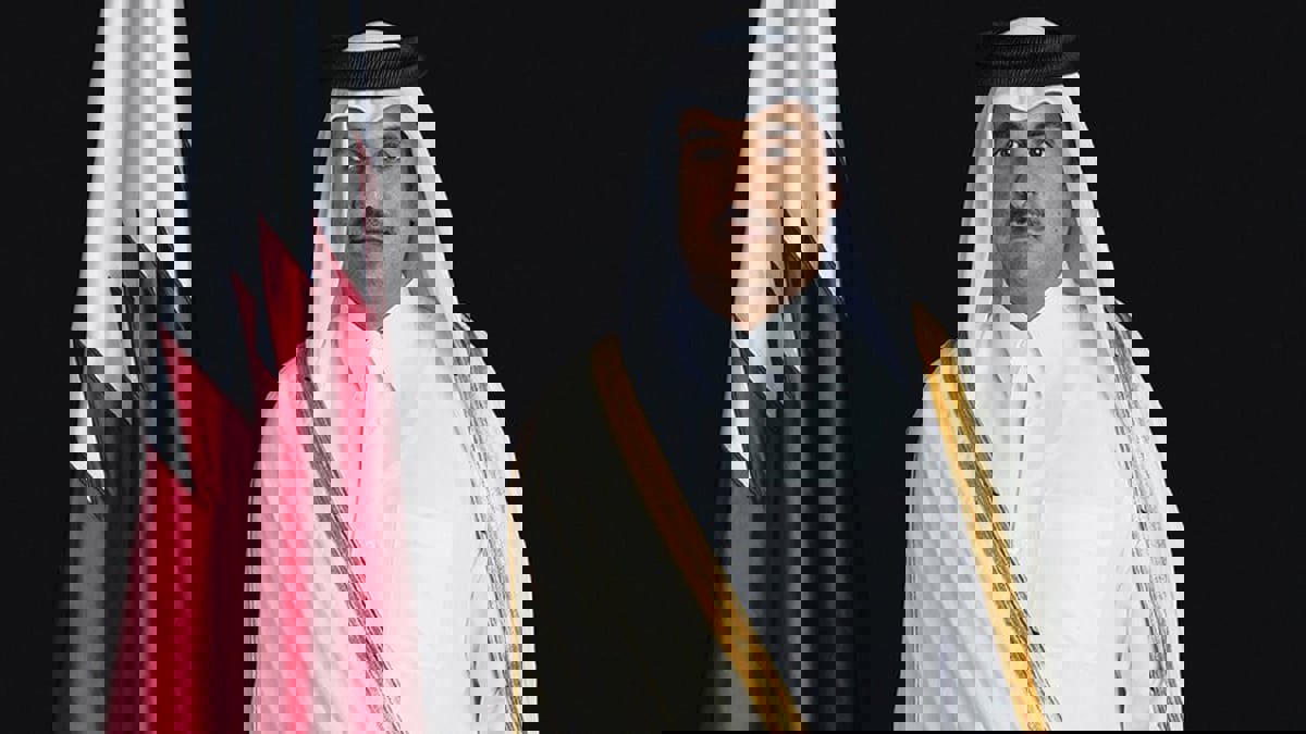 أمير قطر يحمّل إسرائيل مسؤولية قتل شيرين أبو عاقلة