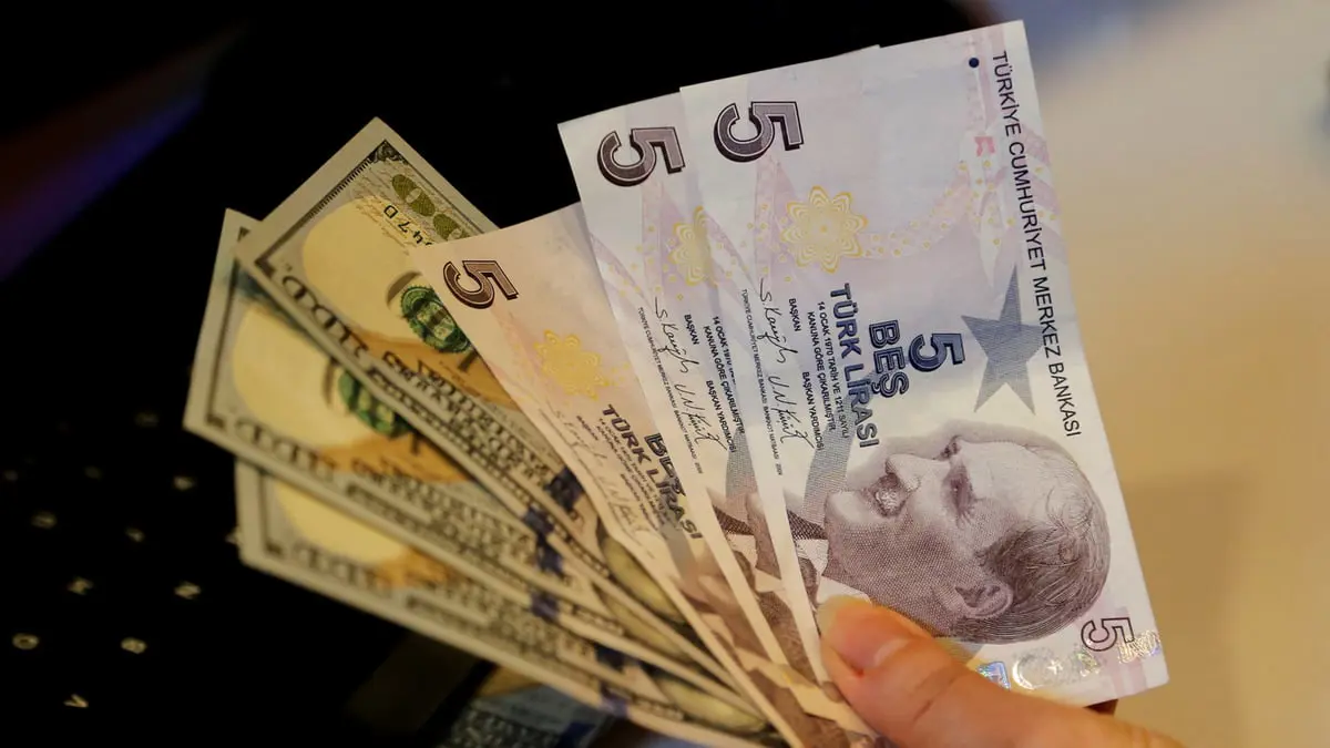 أزمة الليرة التركية تتخذ منعطفا سياسيا بعد تهديد بملاحقات قانونية‎‎