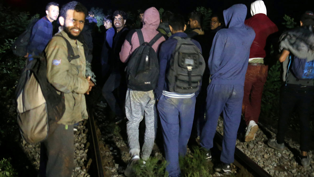 إصابة 18 مهاجرًا أثناء محاولتهم عبور حدود البوسنة مع كرواتيا‎