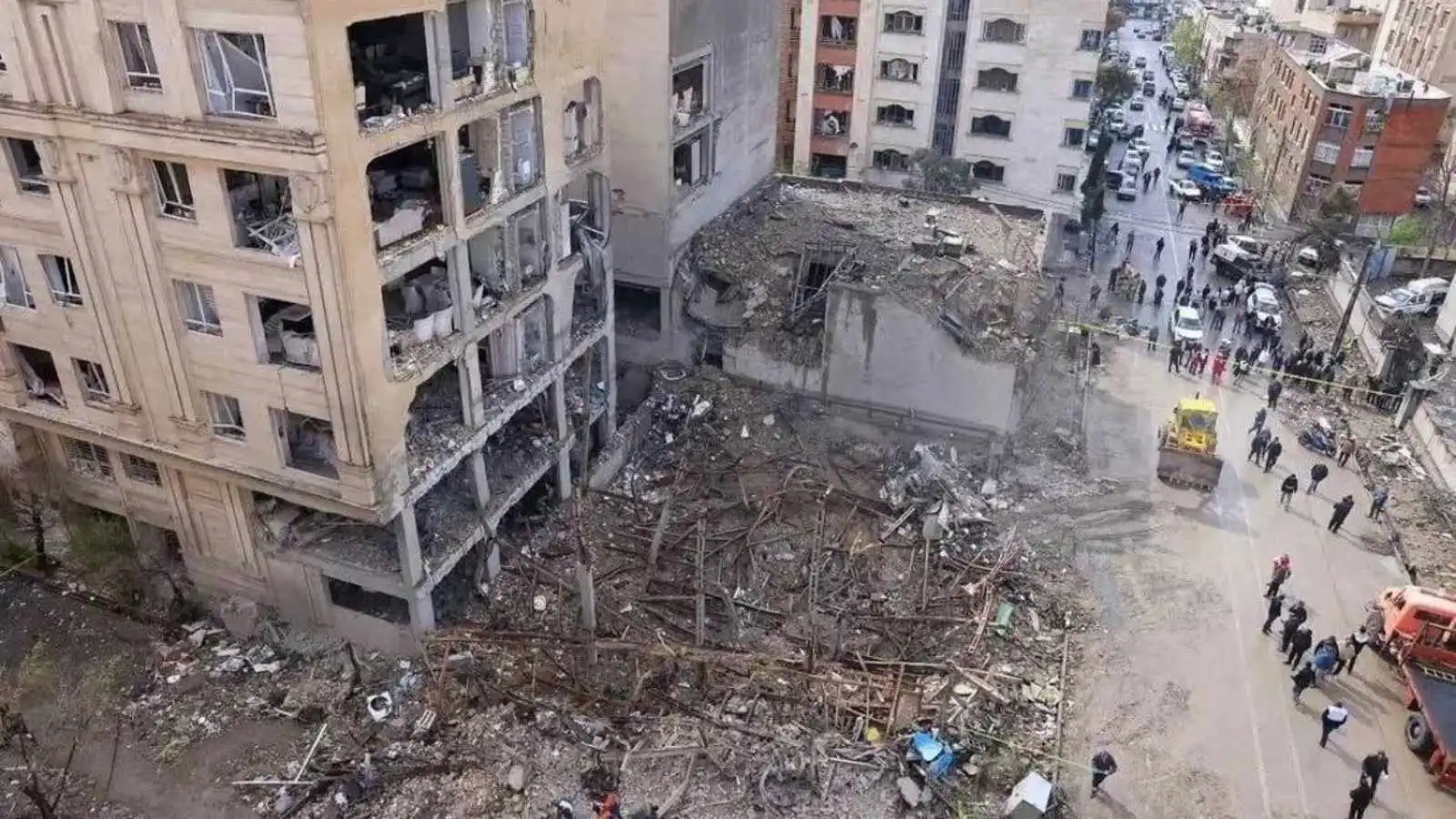 صور متداولة لموقع الهجوم في طهران