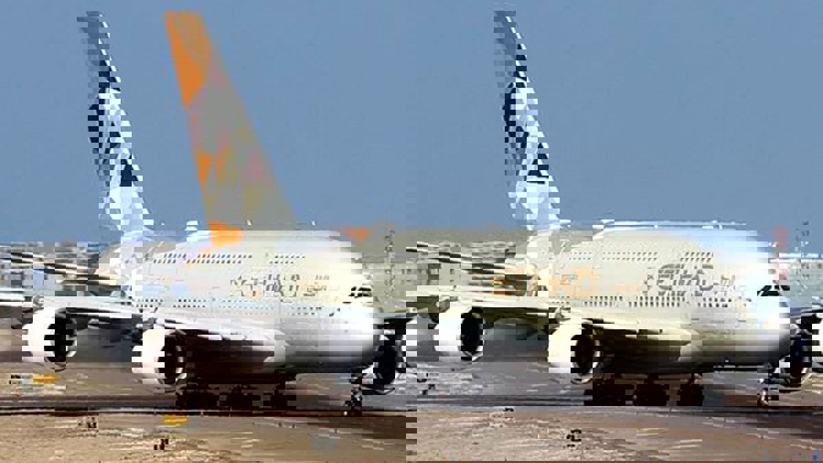 الاتحاد للطيران تعلق جميع رحلاتها 14 يوما