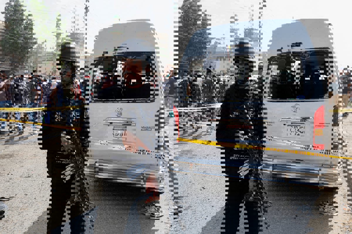 الشرطة الباكستانية تعلن نجاة 5 يابانيين من "هجوم انتحاري" في كراتشي