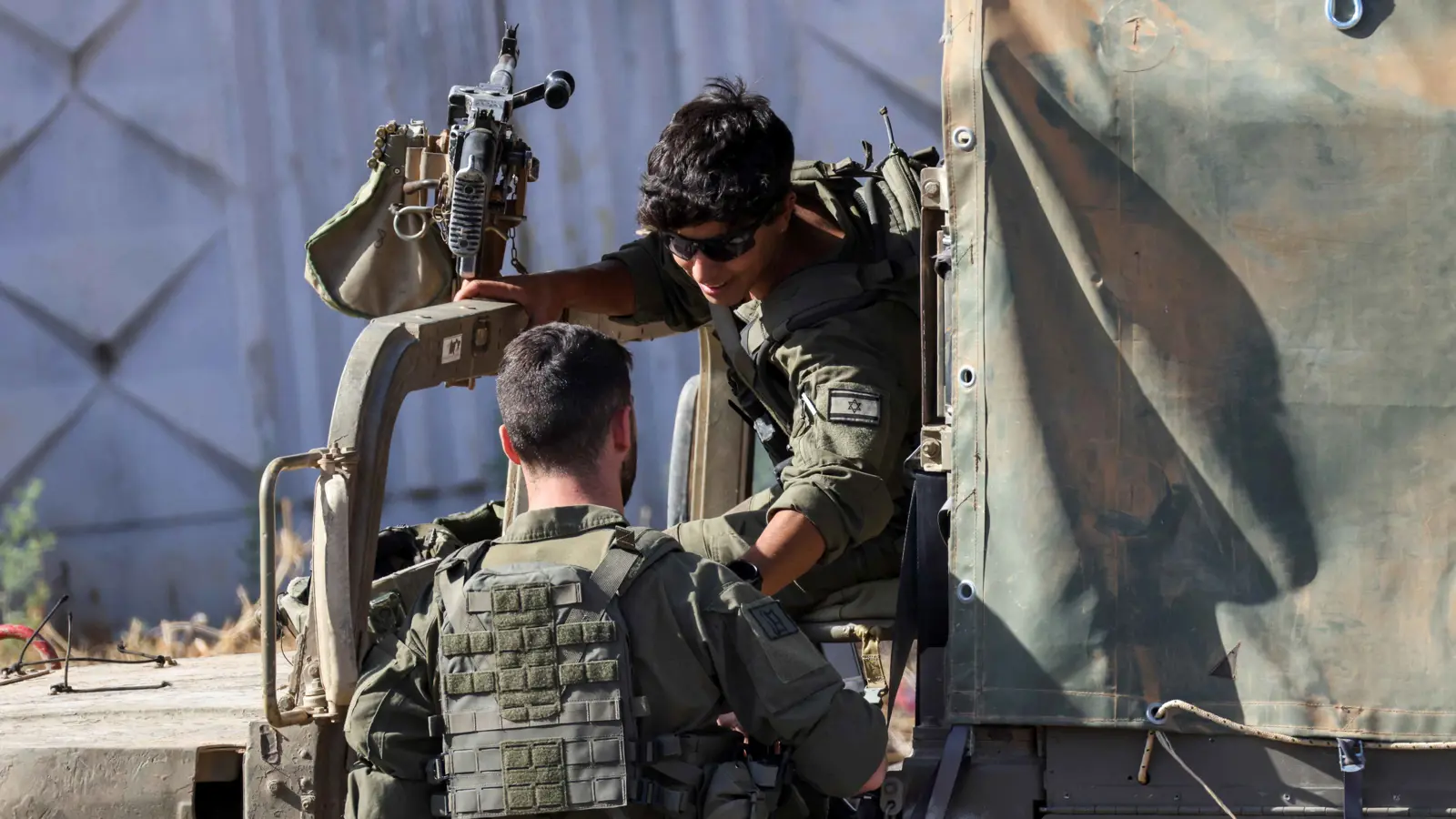 "واشنطن بوست": رد الجيش اللبناني على "نيران إسرائيل" ينذر بتوسع الصراع