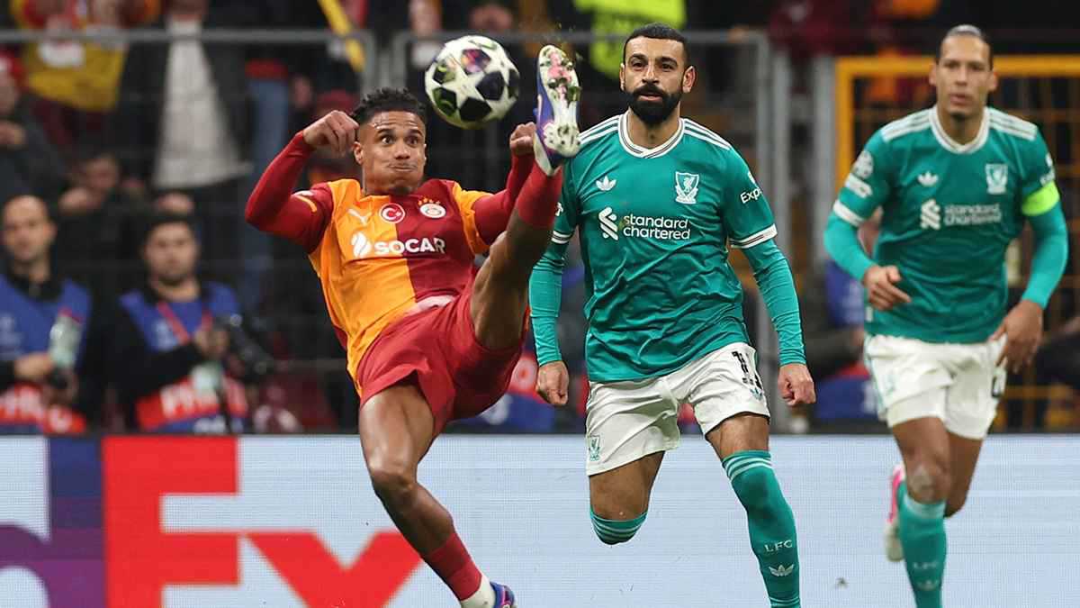 غير موجود ويريد الانضمام إلينا.. جمهور غلطة سراي يسخر من محمد صلاح 