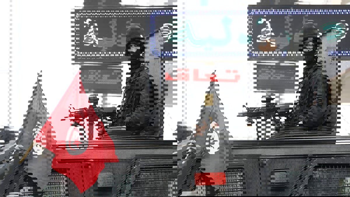 تونس.. إصابة شرطي بعد هجوم "إرهابي" على دورية أمنية واعتقال المهاجم