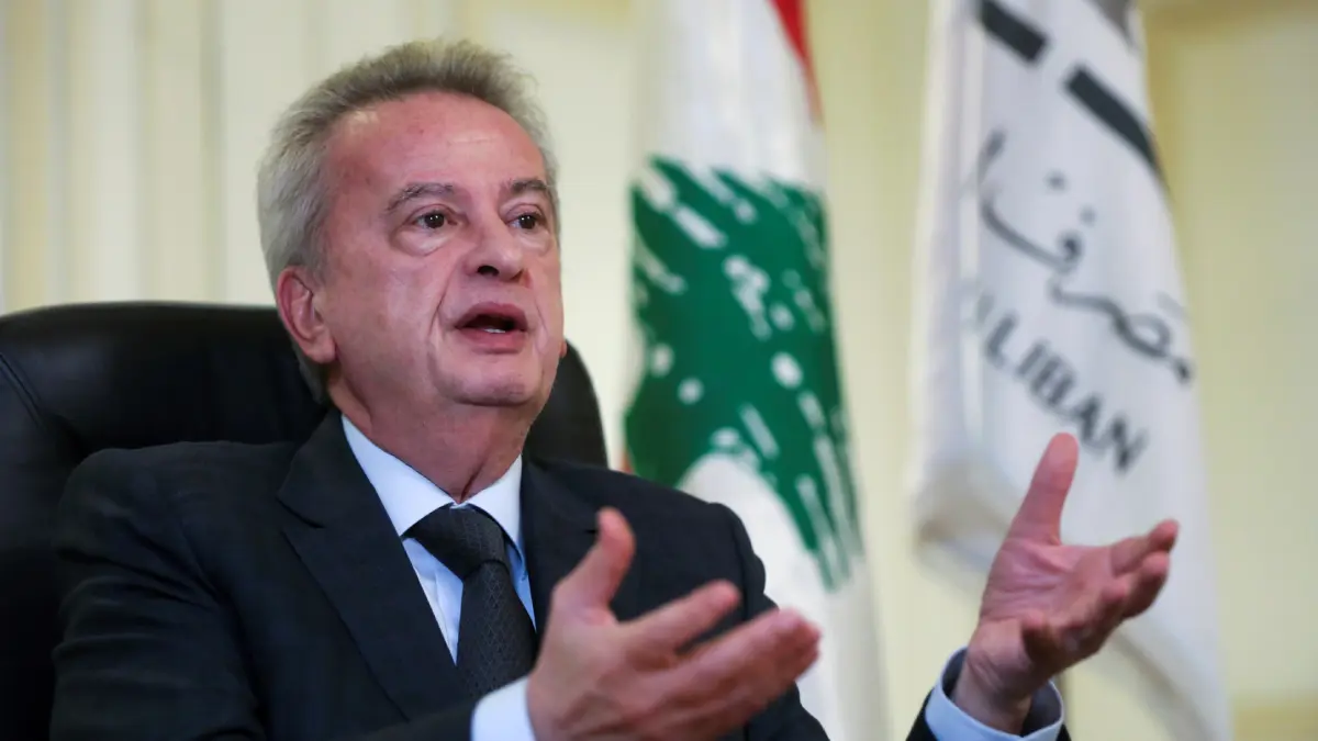 مع قرب انتهاء ولايته.. رياض سلامة سبب لأزمة جديدة في لبنان