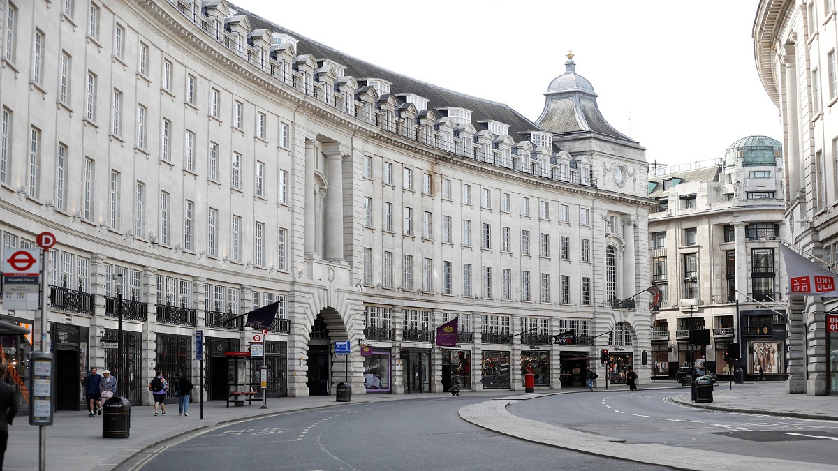 جونسون يعلن فرض الإغلاق الشامل مجددا في إنكلترا