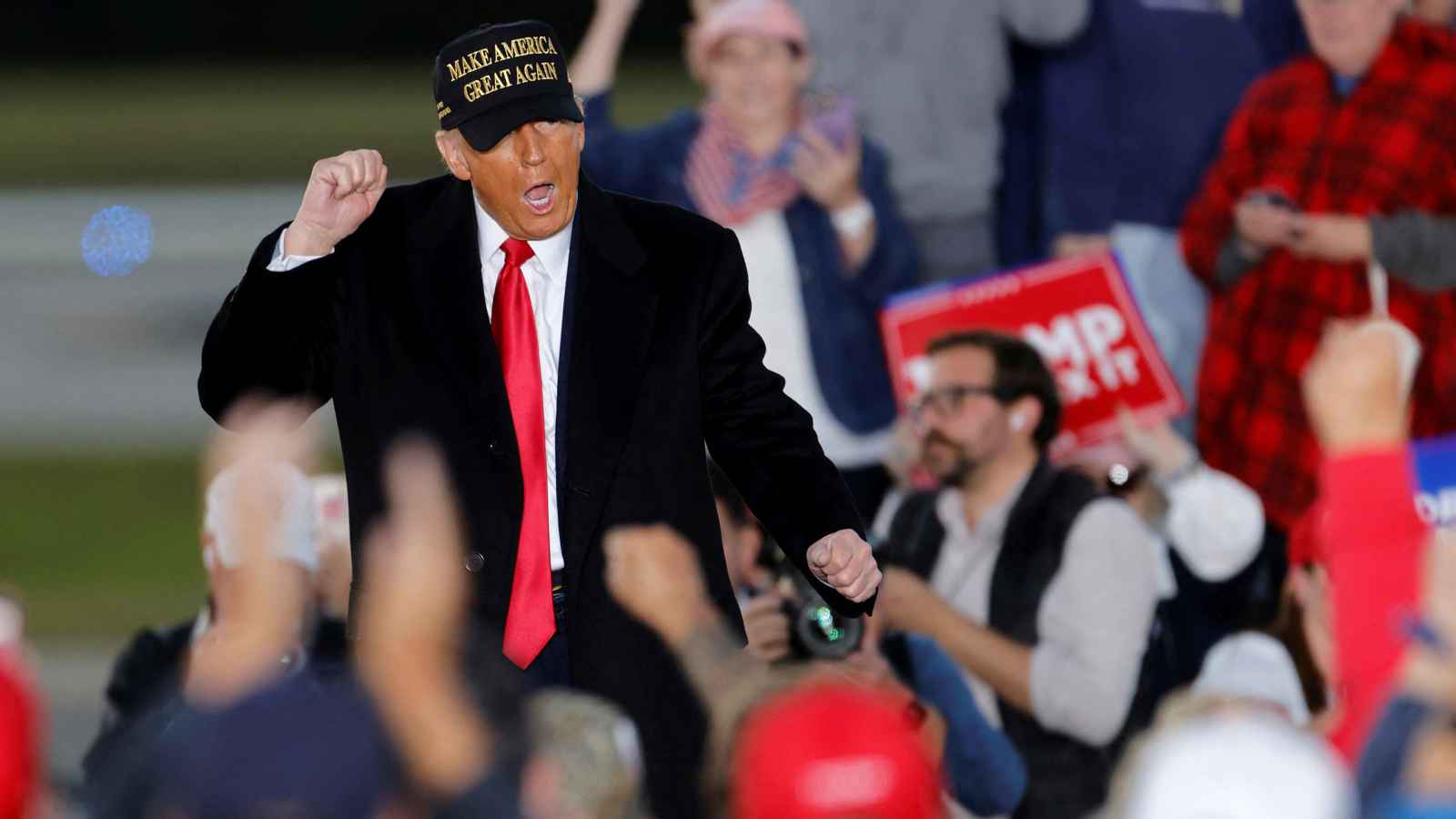 اعتراف صادم أمام الأنصار.. شبح خسارة 2020 يخيم على ترامب