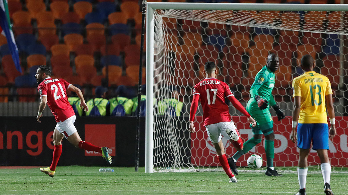 ثنائية علي معلول تقود الأهلي للفوز على صن داونز في دوري أبطال أفريقيا (فيديو)