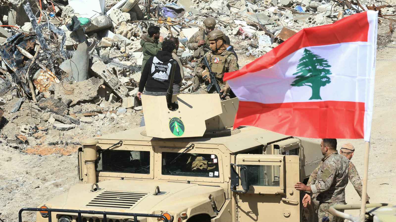 ملفات شائكة تنذر بـ"صدام وشيك" بين حزب الله والدولة اللبنانية