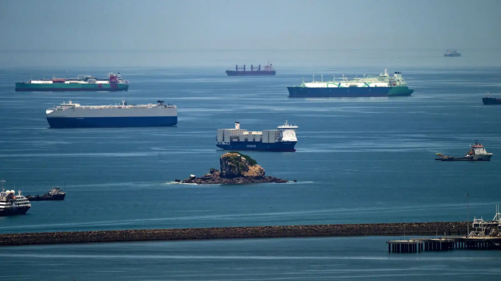 مع إغلاق مضيق هرمز.. قناة بنما "الرابح الأكبر" من حرب إيران