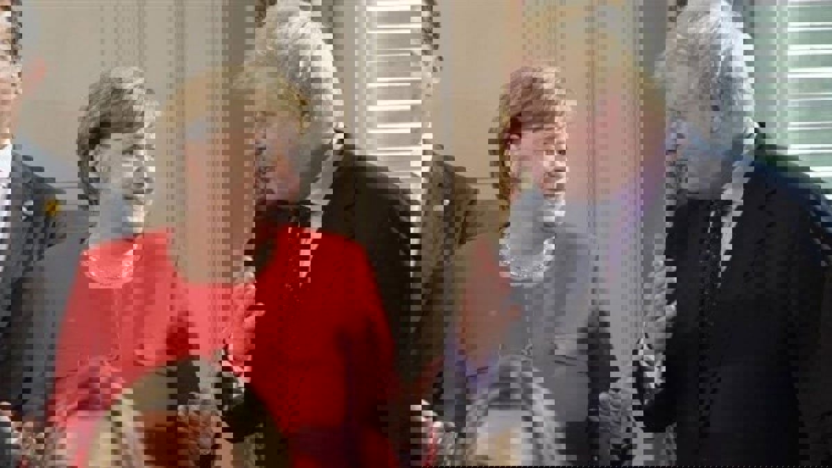 جونسون لميركل: نريد اتفاقًا لانسحاب بريطانيا لكن على الاتحاد الأوروبي تقديم تنازلات