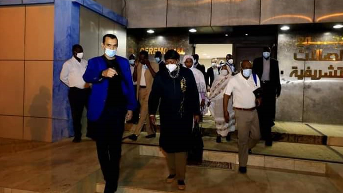 مدعي عام "الجنائية" يصل الخرطوم لبحث تسليم البشير