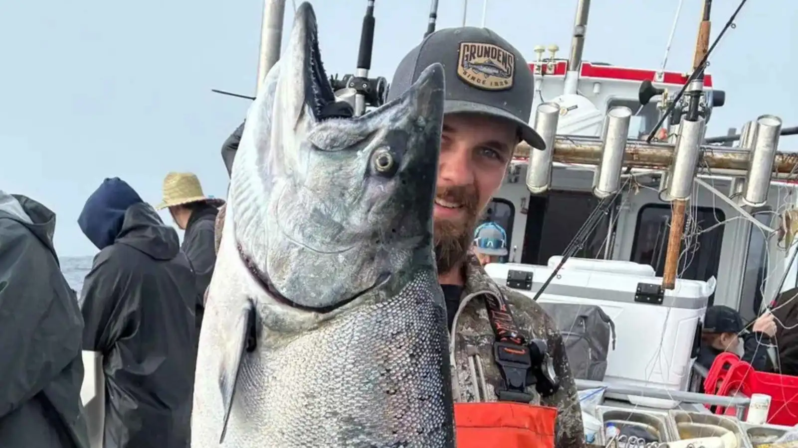 أثناء التصوير.. مصرع نجم برنامج Deadliest Catch عن 25 عاما