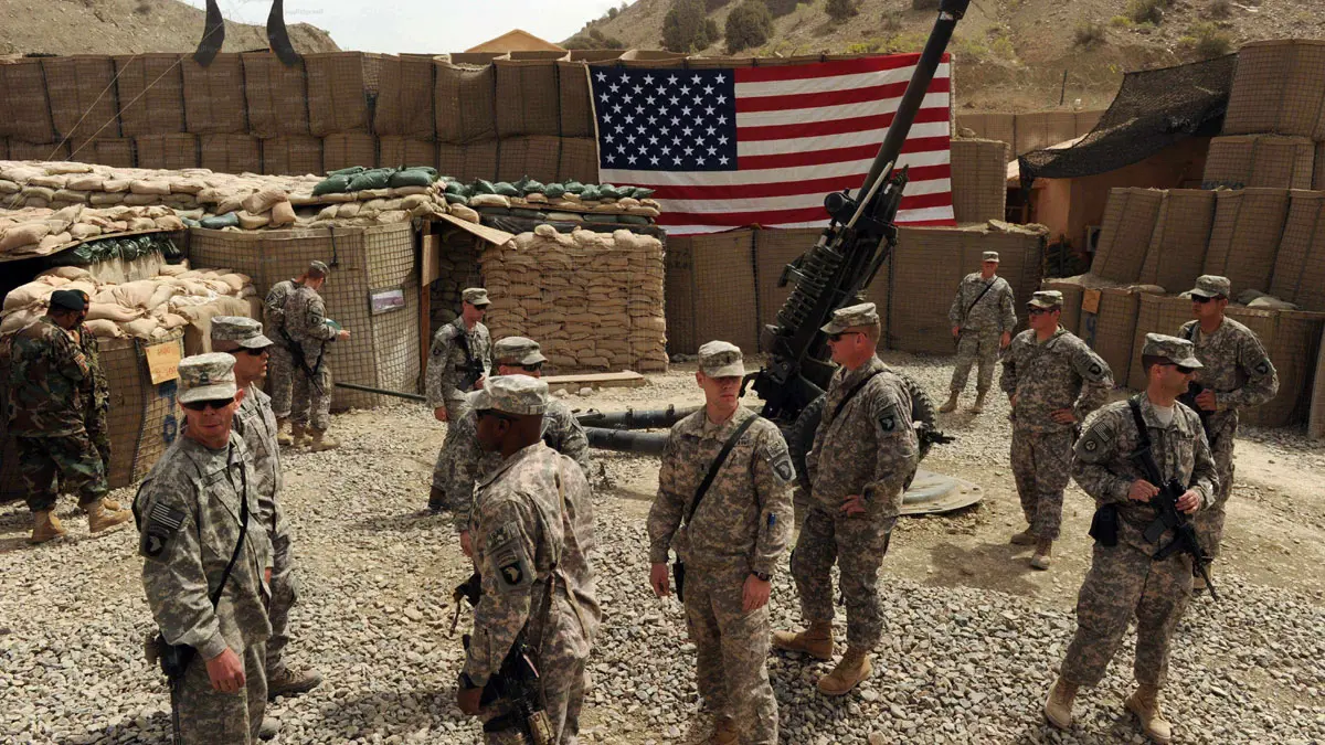 الانسحاب الأمريكي من الأنبار يُثير قلق العراقيين ويرفع من حدة تهديدات إيران و"داعش"