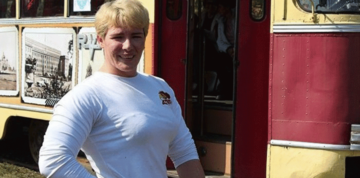 شاهد ماذا حدث لسائق اعترض طريق أقوى امرأة في سيبيريا (فيديو)