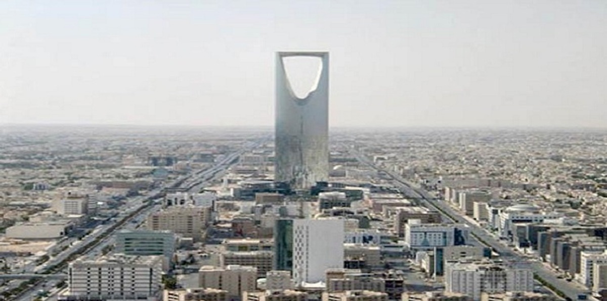 تراجع نمو القطاع الخاص غير المنتج للنفط في السعودية