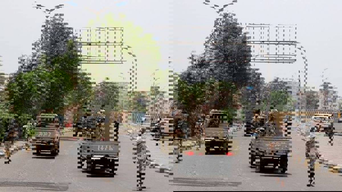 انسحابات جزئية بين الحكومة والانتقالي الجنوبي تحدث توترًا في عدن‎