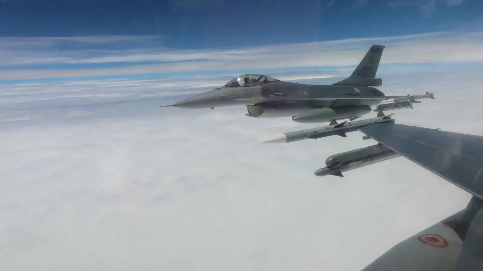 رقم قياسي.. تايوان ترصد 45 طائرة صينية قرب مياهها