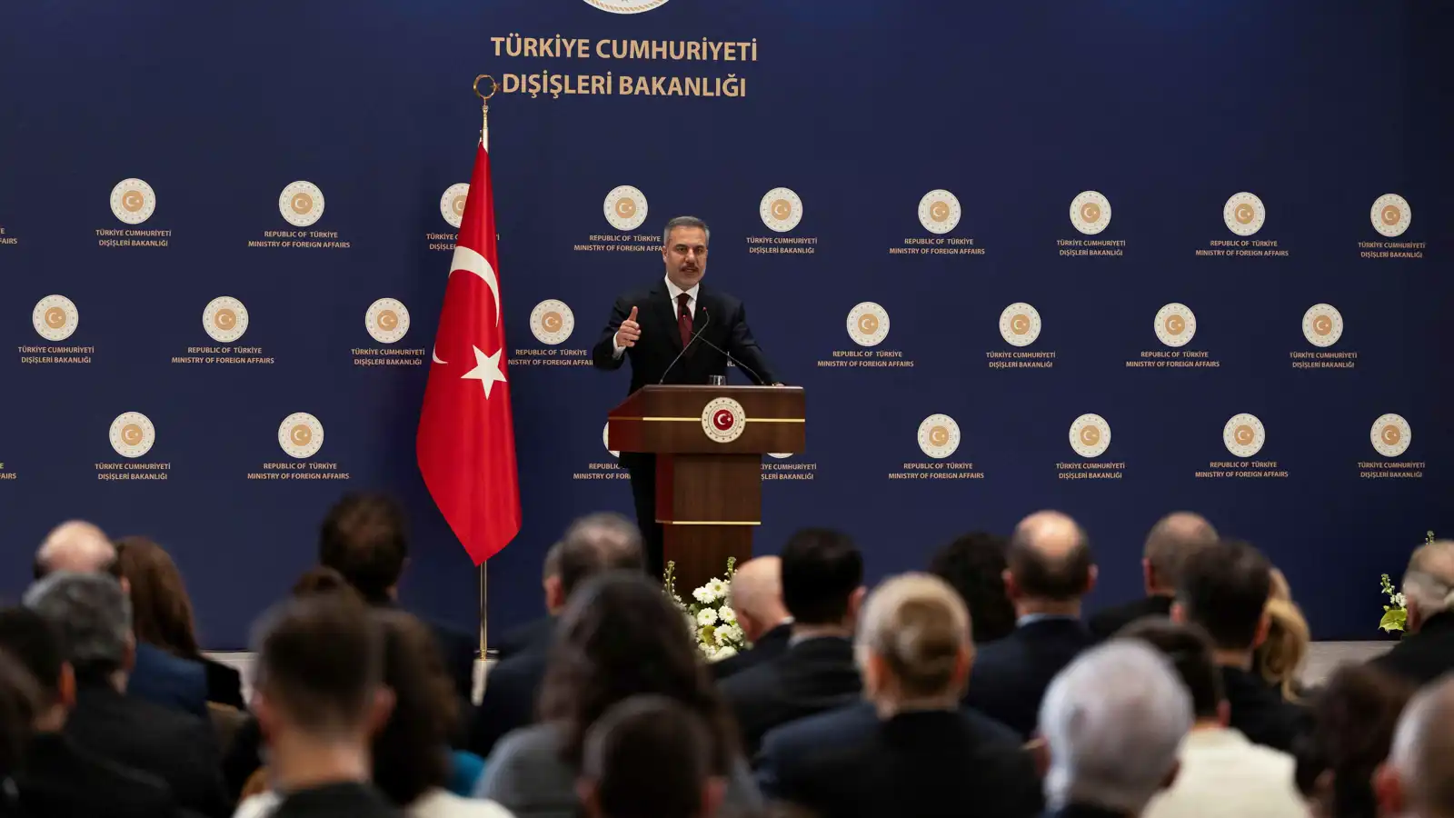 أنقرة: سنحافظ على علاقاتنا مع فنزويلا ونتابع تطورات غرينلاند