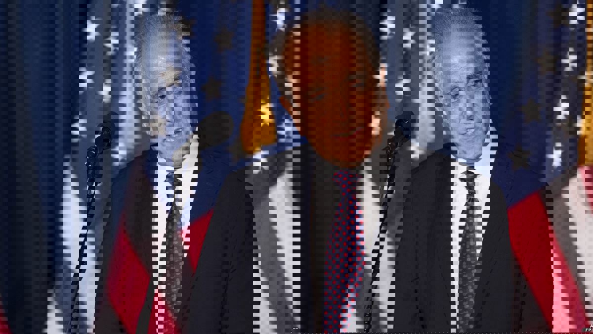 زلماي خليل زاد: واشنطن مستعدة لأن تلقي "كافة الأطراف" أسلحتها في أفغانستان‎