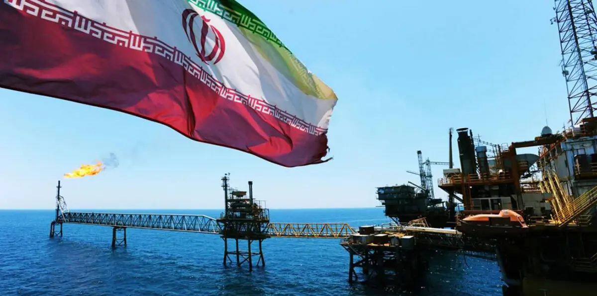صادرات إيران النفطية تتجه للتراجع قبيل تطبيق العقوبات الأمريكية بنوفمبر