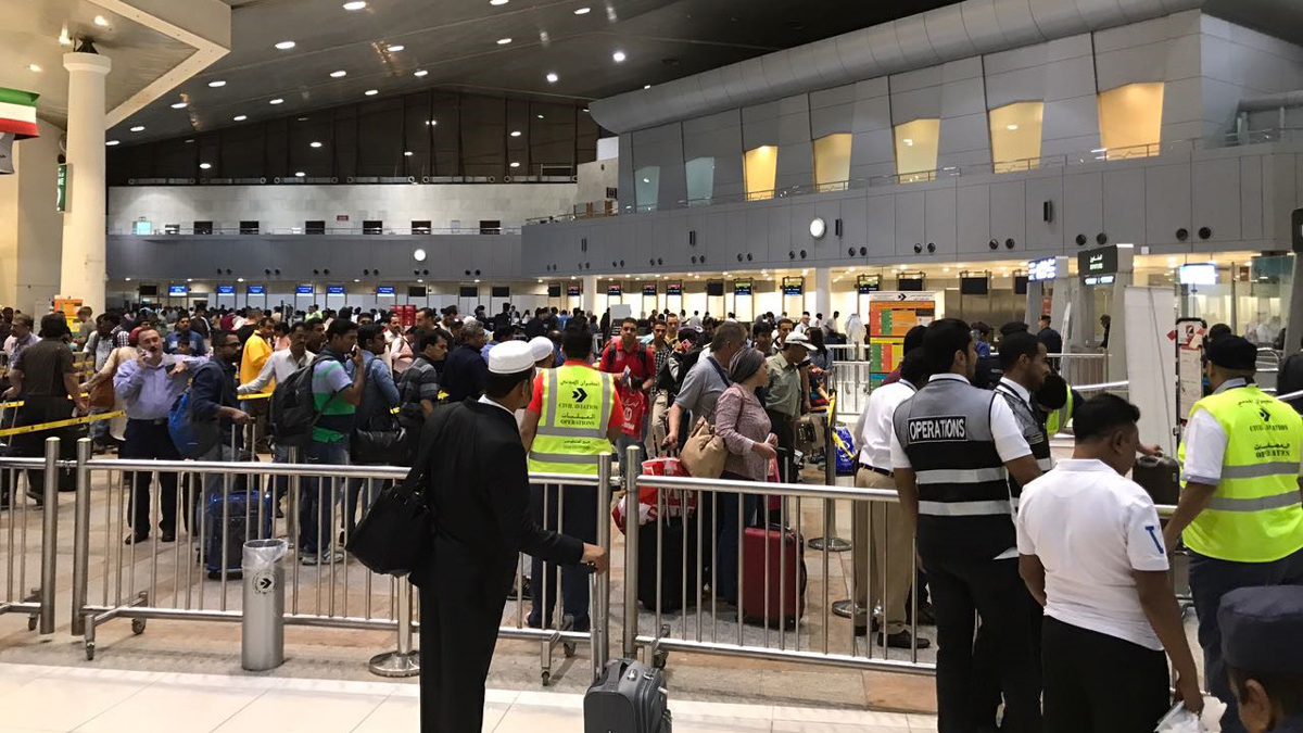 الكويت توقف رحلات الطيران من و إلى 7 دول