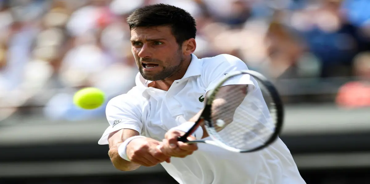 ديوكوفيتش وفيدرر يتقدمان في بطولة ويمبلدون