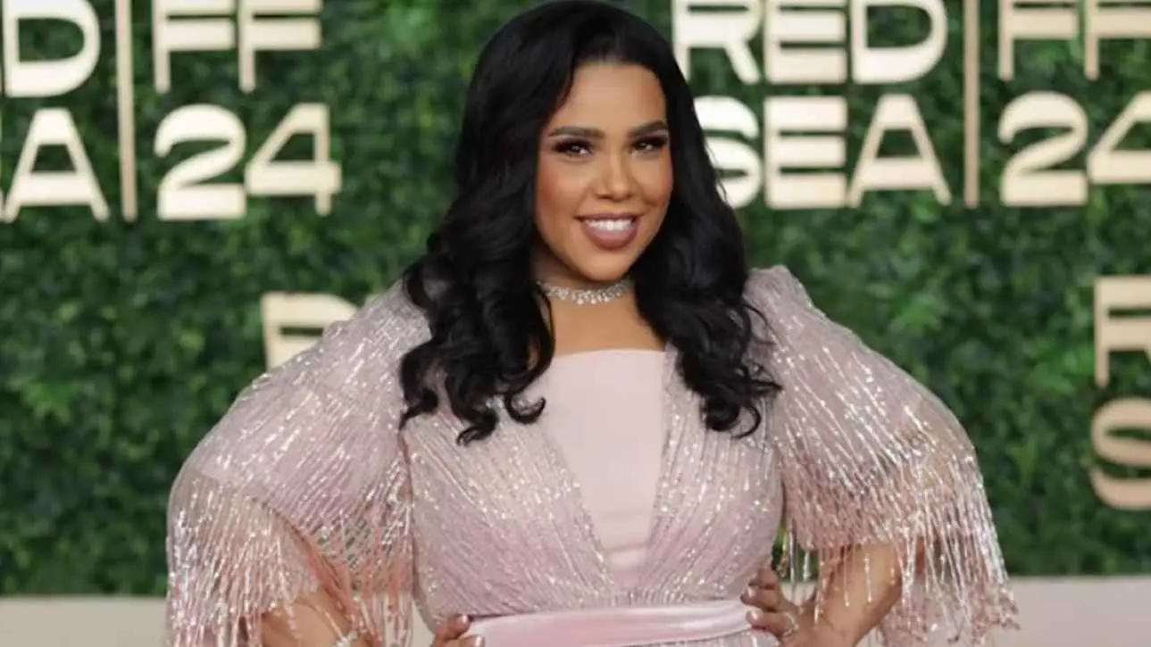 شيماء سيف تخطف الأنظار بإطلالة رشيقة غير معهودة (صور)