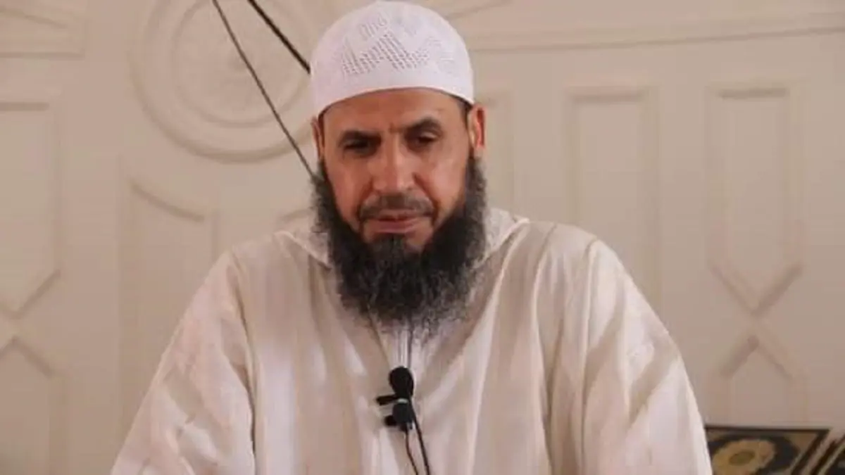 أمن حماس يعتقل الشيخ مجدي المغربي الذي مزق صورة سليماني في غزة