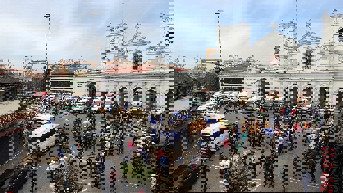 سريلانكا.. اعتقال المفتش العام للشرطة ووكيل وزارة الدفاع السابق بسبب تفجيرات‎